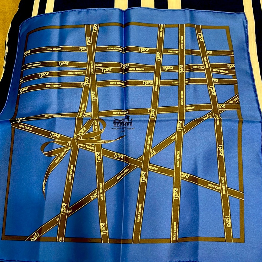 Vintage Hermes small neck scarf